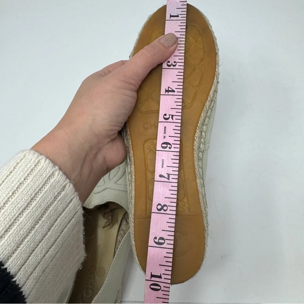 CHANEL Women's Black and Cream CC Logo Espadrilles Lambskin Leather